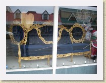 IMGP3373_blue_gold_antique_couch * Blue gold antique couch. Spotted in Lynden, WA. * Blue gold antique couch. Spotted in Lynden, WA. * 3264 x 2448 * (1.98MB)